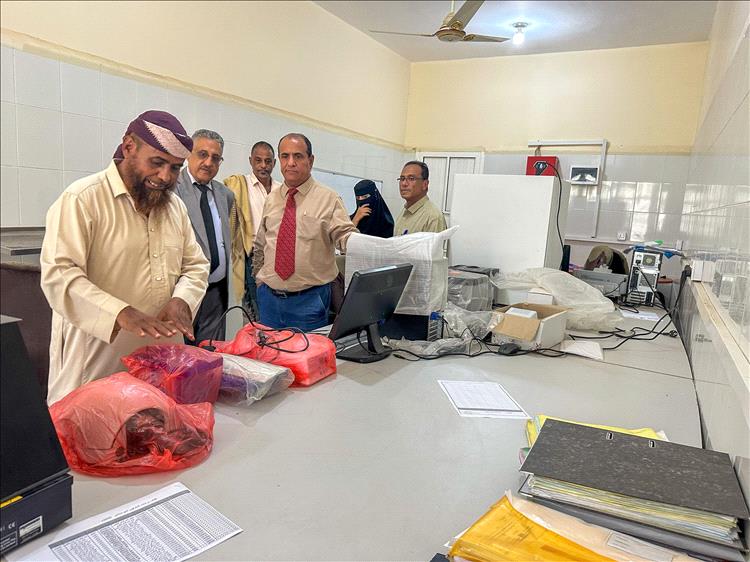 فريق من وزارة الزراعة والأسماك يتفقد مكتب زراعة أبين ومحطة أبحاث الكود