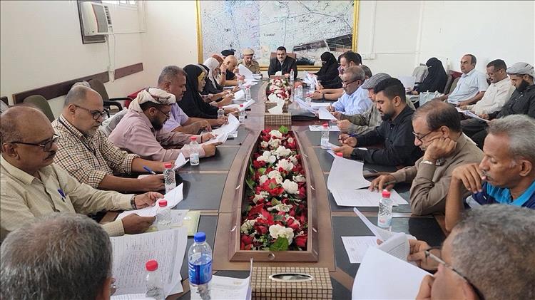 تنفيذي المنصورة يناقش التقارير الخدمية ويشدد على تفعيل الأداء الإداري وتحقيق التنمية