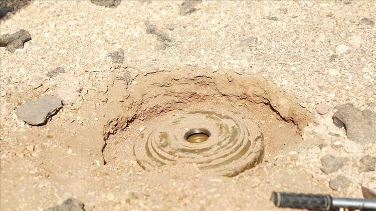 تعز.. إصابة طفلة بانفجار لغم زرعته ميليشيا الحوثي في المعافر
