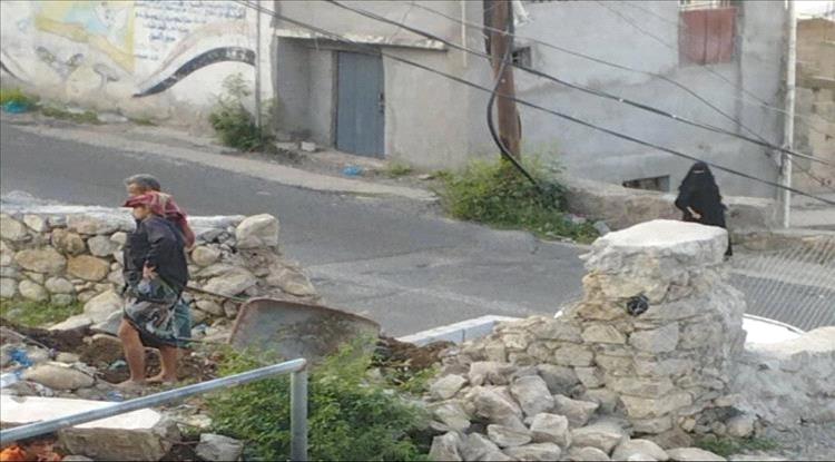 اقتحام ليلي لمدرسة في تعز لإزاحة محول كهربائي وسط غياب أمني