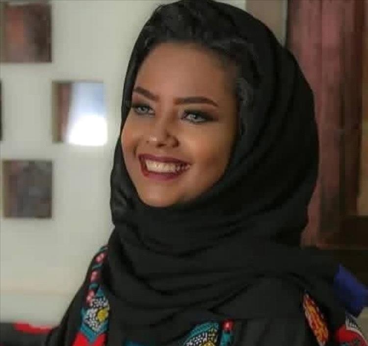 الحرية أخيراً.. إطلاق سراح الفنانة وعارضة الأزياء اليمنية انتصار الحمادي بعد أكثر من أربع سنوات من الاحتجاز