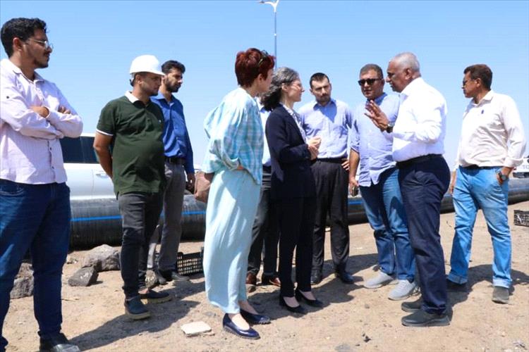 باخبيرة والسفيرة الفرنسية يطلعان على سير مشروع إعادة تأهيل خط الضخ الرئيسي للمياه من بئر أحمد