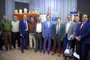 محافظ شبوة يستقبل نائب وزير المياه والبيئة لمناقشة تطوير قطاع المياه والصرف الصحي بالمحافظة