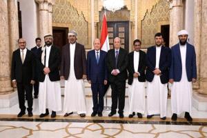 محلل سياسي ينتقد أداء مجلس القيادة الرئاسي ويدعو لمنح سالم بن بريك تفويضًا كاملًا لإدارة المرحلة