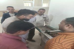 وكيل محافظة الضالع لشؤون المديريات يدشن مشروع النحل مع ممثل الصليب الأحمر