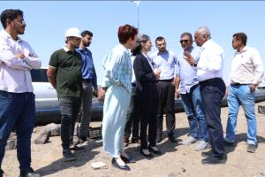 مدير مياه عدن والسفيرة الفرنسية يطلعان على مشاريع وتدخلات منظمة تراينجل في قطاع المياه