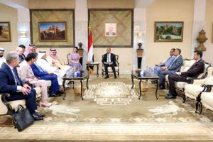 صدور بيان من سفراء عدد من الدول الراعية للعملية السياسية في اليمن حول الاجتماع مع رئيس الوزراء
