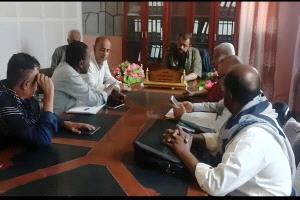 الوكيل د. علي الجنيدي يناقش مع السلطة المحلية بزنجبار تنمية وتطوير آليات تحصيل الموارد