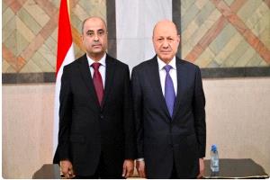 الرئيس العليمي يغادر عدن.. ورئيس الوزراء سالم بن بريك يصل اليوم