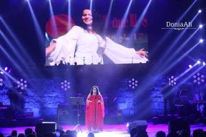 زهرة الأجنف.. فنانة الأكاديمية والتراث التونسي بروح يمنية
