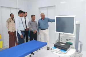 المدير العام لمديرية الشحر يفتتح فرع مستشفى رؤية لطب وجراحة العيون والشبكية بالشحر
