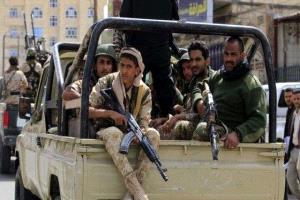 محلل اقتصادي: الحوثيون يسعون لتصفية رأس المال الوطني وإحلال ثرواتهم المنهوبة بدلاً عنه
