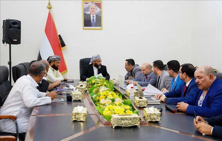 وزير الأوقاف يترأس اجتماع اللجنة العليا للحج لمناقشة استعدادات موسم 1447هـ
