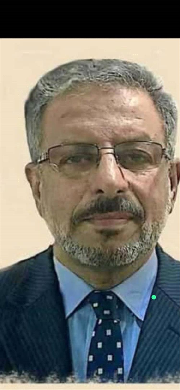 الوكيل غازي لحمر يعزي في وفاة الاستاذ محمد عوض علان وكيل وزارة الثروة السمكية