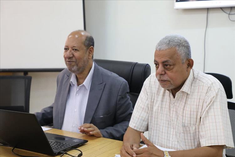 المجلس الطبي الأعلى يعقد اجتماعًا موسعًا بعدن ويقر جملة من القرارات التنظيمية