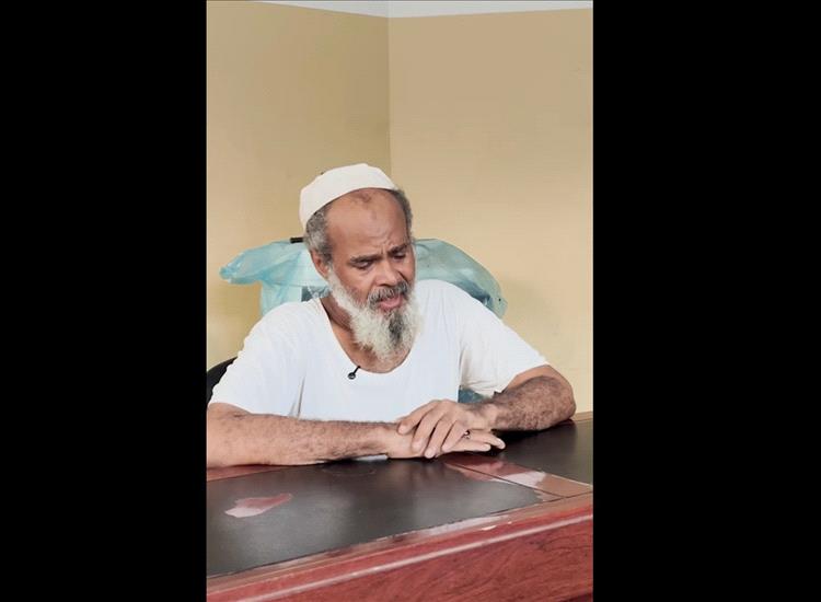 الإعلامي الكويتي منصور المبخوت يطلق سراح “العم مراد” بعد 9 سنوات سجن في عدن