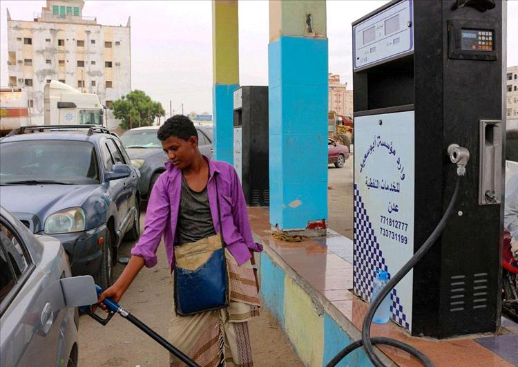 تعرف على أسعار المشتقات النفطية في بعض المدن اليمنية