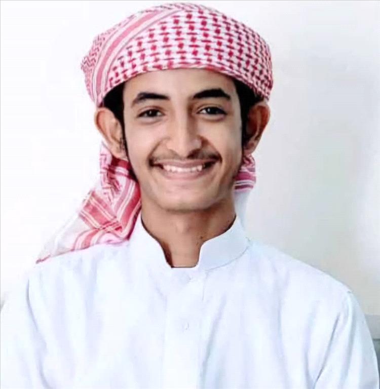 الشاب زيد فرحان اليافعي يُكمل حفظ القرآن الكريم في مسجد قباء بلودر في أبين