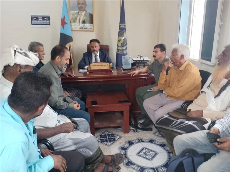 تكتل الاحزاب والمكونات السياسية بأبين يلتقي برئيس الهيئة التنفيذية للمجلس الانتقالي بالمحافظة