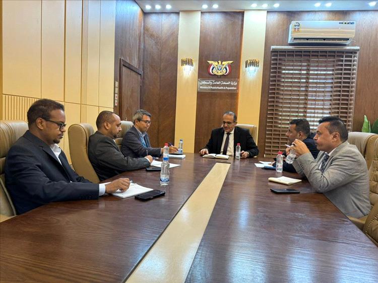 وزير الصحة يبحث مع نائب ممثل اليونيسيف مجالات التعاون الصحي