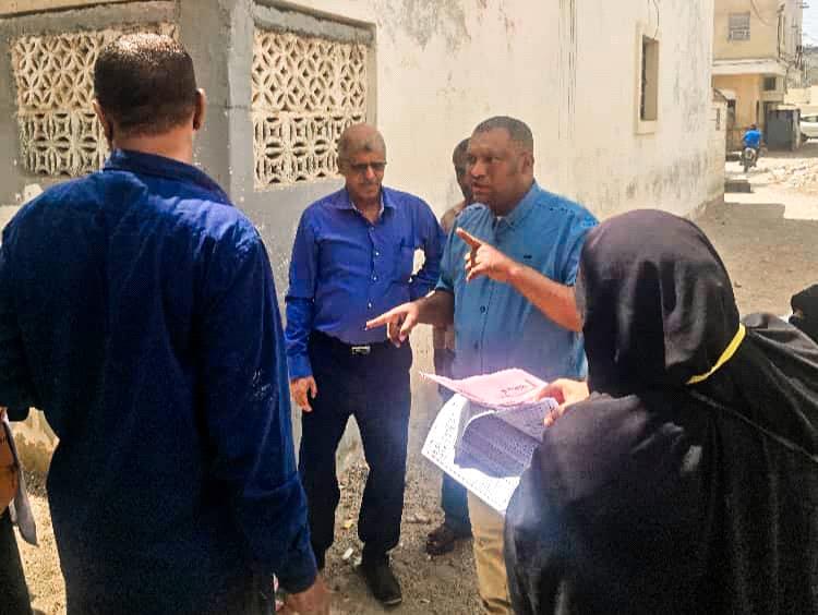 نائب مدير الصحة بساحل حضرموت يتفقد سير حملة التحصين في بروم ميفع