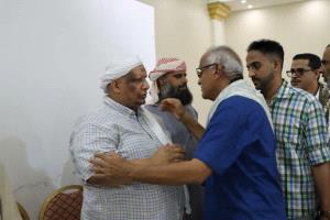 الوكيل "محمد سعيد سالم" يؤدي واجب العزاء بوفاة المناضل أديب العيسي