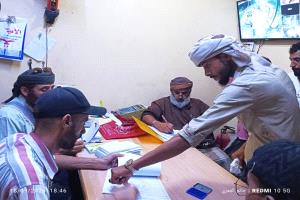 أفران عدن الخيرية تدشن توزيع مساعدات مالية لنحو 800 حالة بيافع