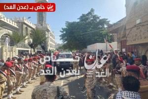 عاجل.. وصول جثمان افتهان المشهري إلى مسجد السعيد جنوب مدينة تعز