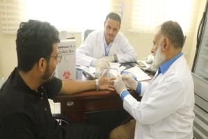 المركز الوطني لنقل الدم يقيم حملة تبرع بالدم بالمعرض الأكاديمي للتخصصات بجامعة العلوم