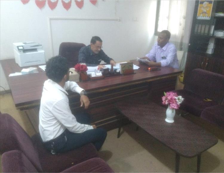 مدير عام مستشفى الامراض النفسية يلتقي مهندس تقنية المعلومات عمرو مبروك