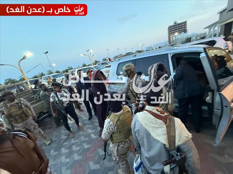 قيادات عسكرية وأمنية تستقبل العميد مهران القباطي في العاصمة المؤقتة عدن بعد عودته