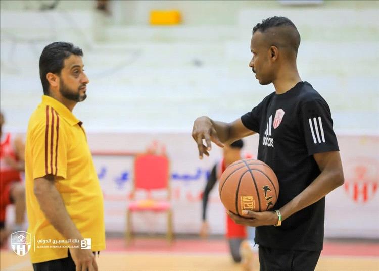 سلة شعب حضرموت تُنهي تحضيراتها لمواجهة التضامن في بطولة البرنامج السعودي لكرة السلة