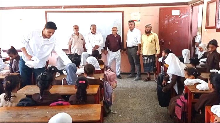 الكثافة الطلابية تتصاعد بنسبة 100% سنويًا بفعل النزوح في لحج