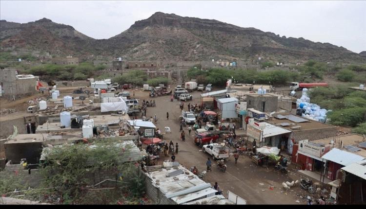 توتر أمني في الوازعية.. اشتباكات مسلحة وإغلاق محلات عقب مداهمة قرية في الشقيراء