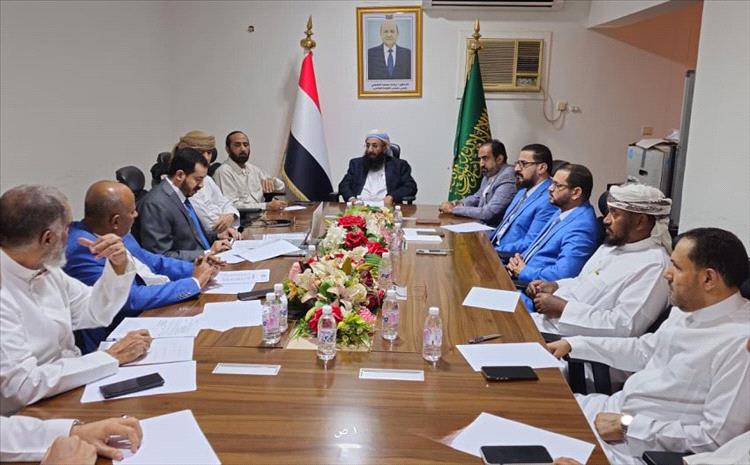 اللجنة العليا للحج تناقش تحضيرات موسم 1447هـ