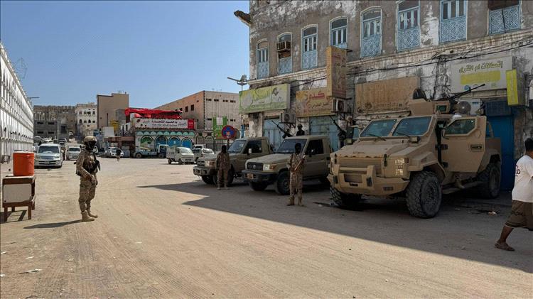 المنطقة العسكرية الثانية تنفذ انتشارًا أمنيًا واسعًا في مدينة المكلا لتعزيز الاستقرار ومواجهة أي أعمال خارجة عن القانون