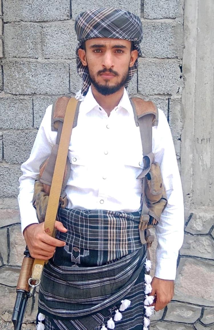 الشيخ عبدالصمد الحذوري يعلن تضامن ابناء الحواشب مع أسرة المغدور به العقيد عادل عميس ويطالب بسرعة القصاص من المجرمين