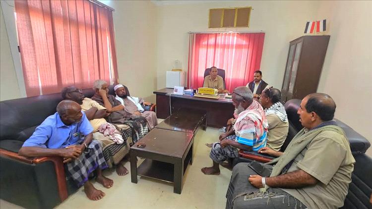 مدير عام ساه يلتقي أعيان منطقة الخامرة لمناقشة الأوضاع العامة في المنطقة