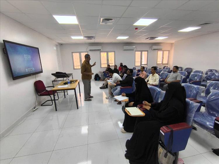 تدشين مساق البكلاريوس لعدد من التخصصات بمعهد امين ناشر