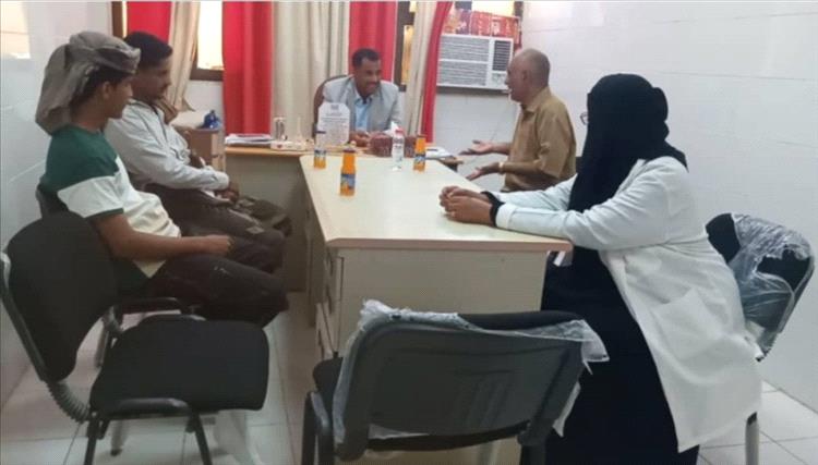 الوكيل الحمزة يطلع على سير العمل بمكتب صحة زنجبار ومستشفى زنجبار ويشيد بدور المسؤولين