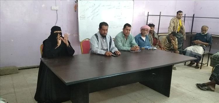 مدير عام خنفر يناقش مع منظمة كير شكاوى سقوط أسماء المستفيدين