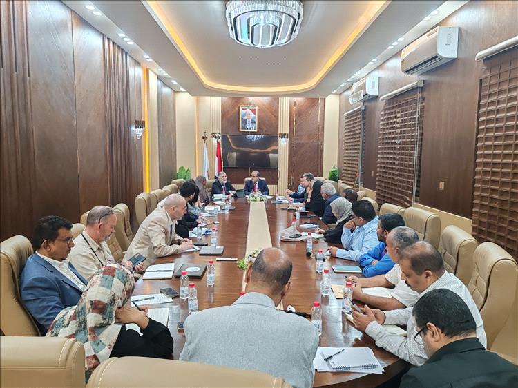 اجتماع صحي في عدن يناقش الوضع الراهن وخطط وبرامج التدخلات الصحية