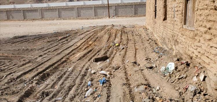 ضمن حملاتها المستمرة وحدة النظافة والتحسين بمديرية القطن تنفذ حملة تصفيه أماكن النفايات