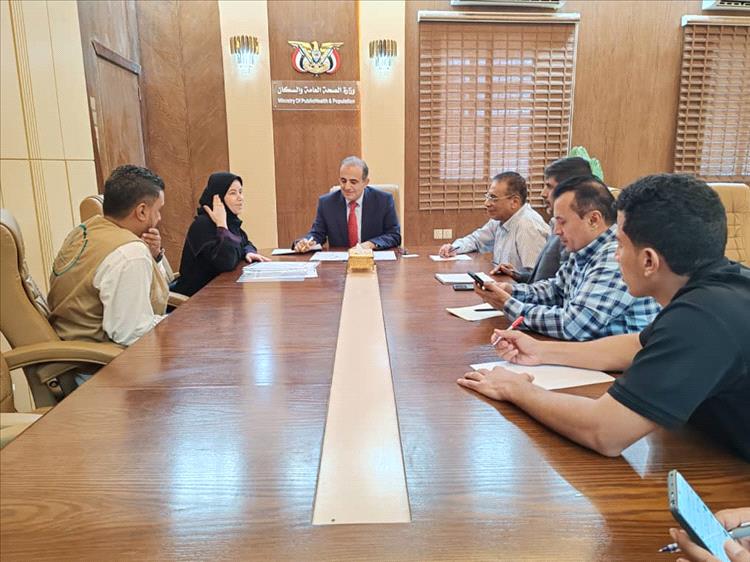 وزير الصحة يلتقي رئيس مؤسسة التنمية والإرشاد النفسي