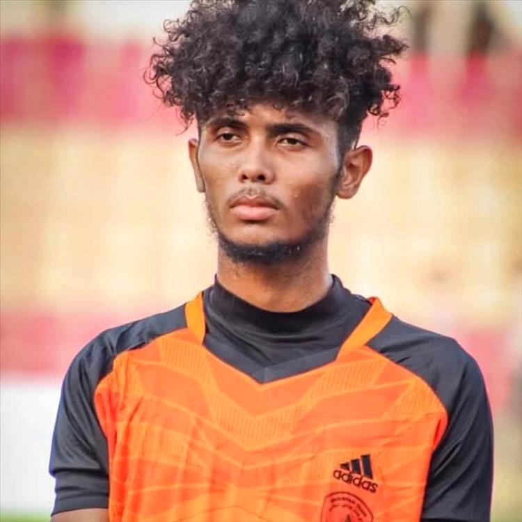 إدارة نادي شمسان تعزي لاعب كرة القدم "حازم العامري" بوفاة والدته