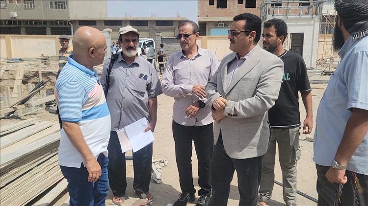 مدير عام المنصورة يدشن مشروع بناء مكاتب للصحة والتربية بالمديرية