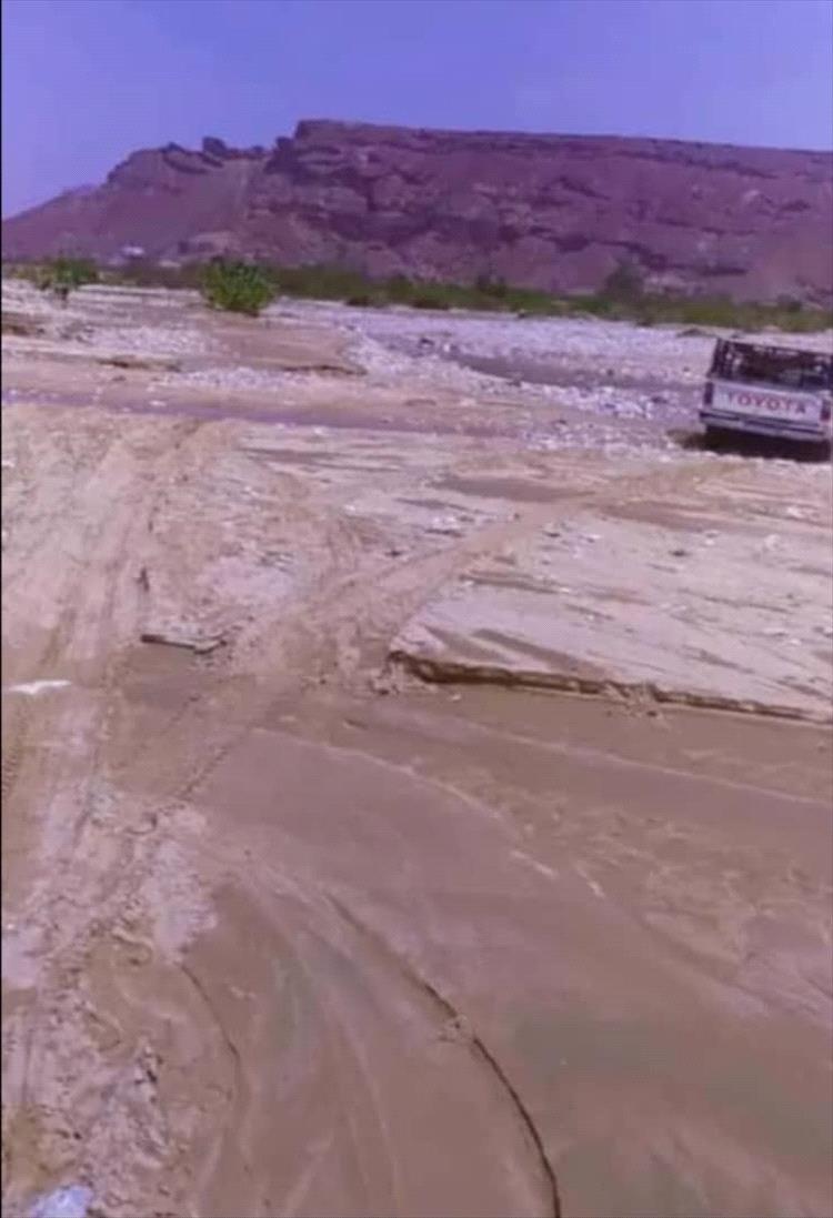 طريق صعيد – باقادر في شبوة.. مشروع مؤجل منذ 2009 ومعاناة آلاف السكان تتجدد