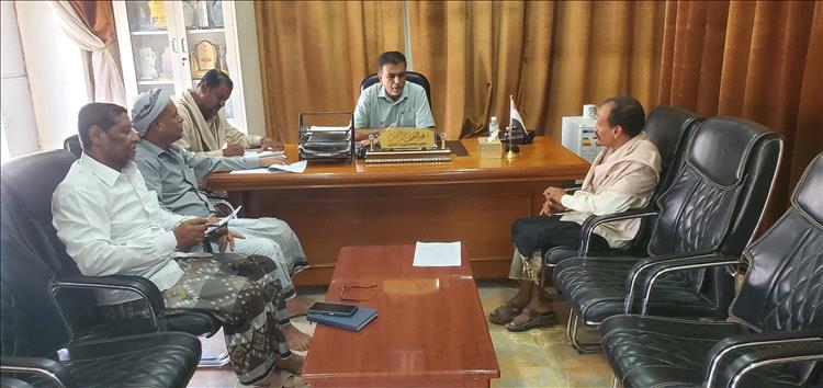 الهيئة الإدارية للمجلس المحلي بمديرية القطن تعقد إجتماعها الدوري الثالث للعام 2026م