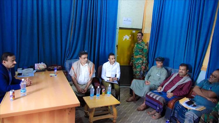 محافظ شبوة يتفقد مؤسسة الكهرباء ويوجّه باستكمال إجراءات إنشاء المبنى الإداري