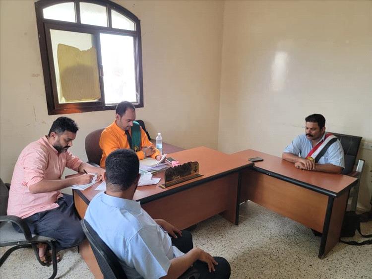 محكمة الأموال العامة بلحج تصدر أحكامًا بالإدانة والحبس على ثلاثة متهمين